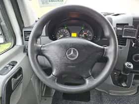 Mercedes-Benz Sprinter (2015) thumbnail 10