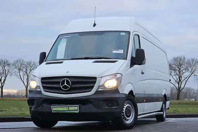 Mercedes-Benz Sprinter (2015) thumbnail 1