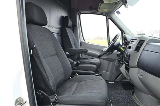 Mercedes-Benz Sprinter (2015) thumbnail 6