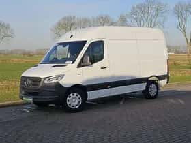Mercedes-Benz eSprinter (2026) thumbnail 2