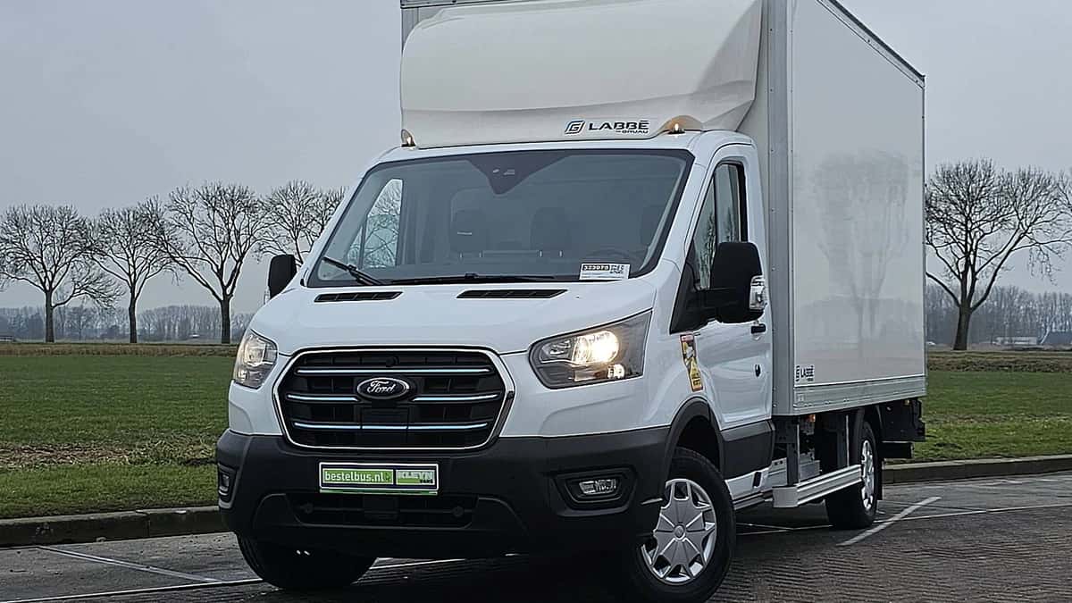 Ford E-Transit (2025) — foto 1
