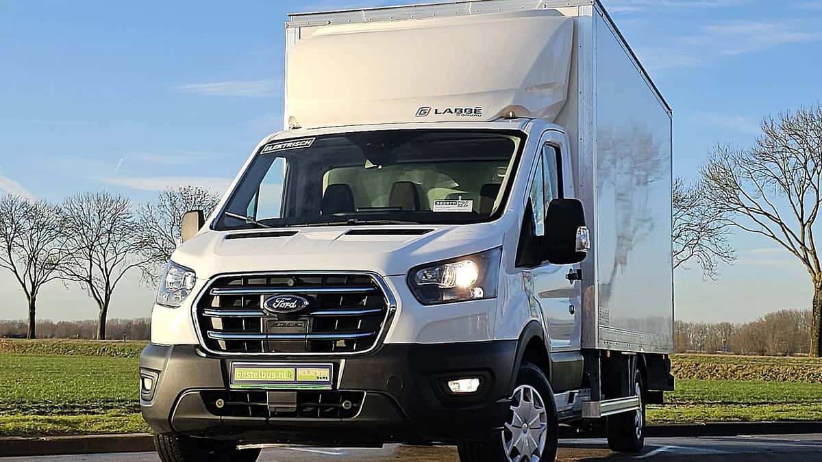 Ford E-Transit (2025) — foto 1