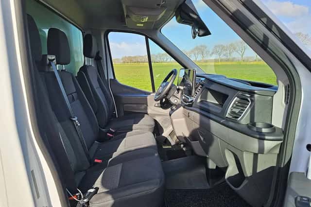 Ford E-Transit (2025) thumbnail 6