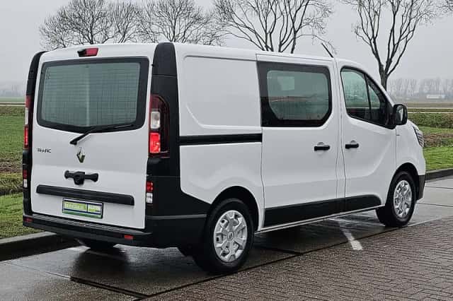 Renault Trafic (2022) thumbnail 3