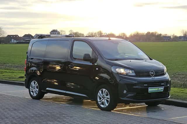 Opel Vivaro (2024) thumbnail 4