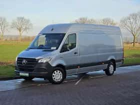 Mercedes-Benz eSprinter (2024) thumbnail 2