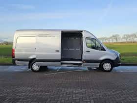 Mercedes-Benz eSprinter (2024) thumbnail 13