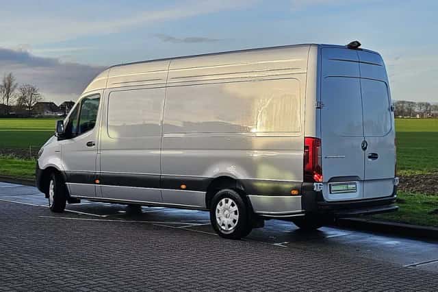 Mercedes-Benz eSprinter (2024) thumbnail 5