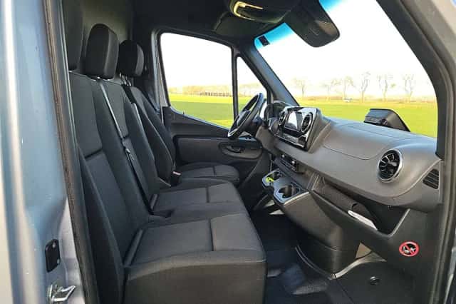 Mercedes-Benz eSprinter (2024) thumbnail 6