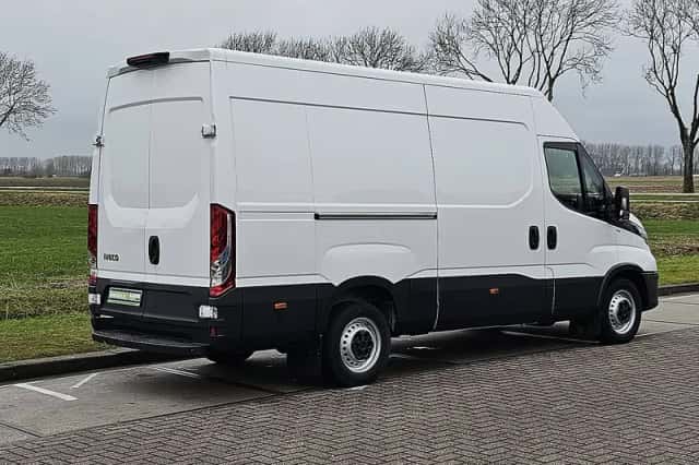 Iveco Daily (2023) thumbnail 3