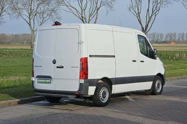Mercedes-Benz Sprinter (2019) thumbnail 3