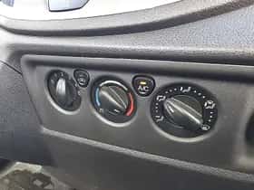 Ford Transit (2017) thumbnail 9