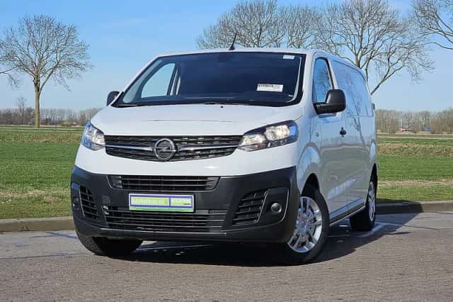 Opel Vivaro (2024) thumbnail 1