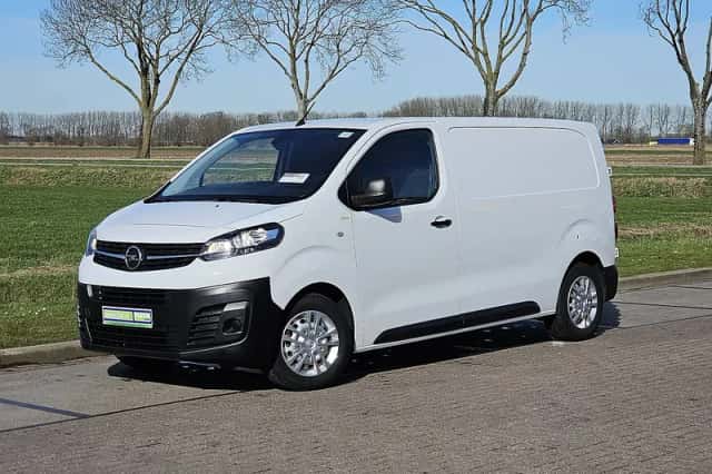 Opel Vivaro (2024) thumbnail 2