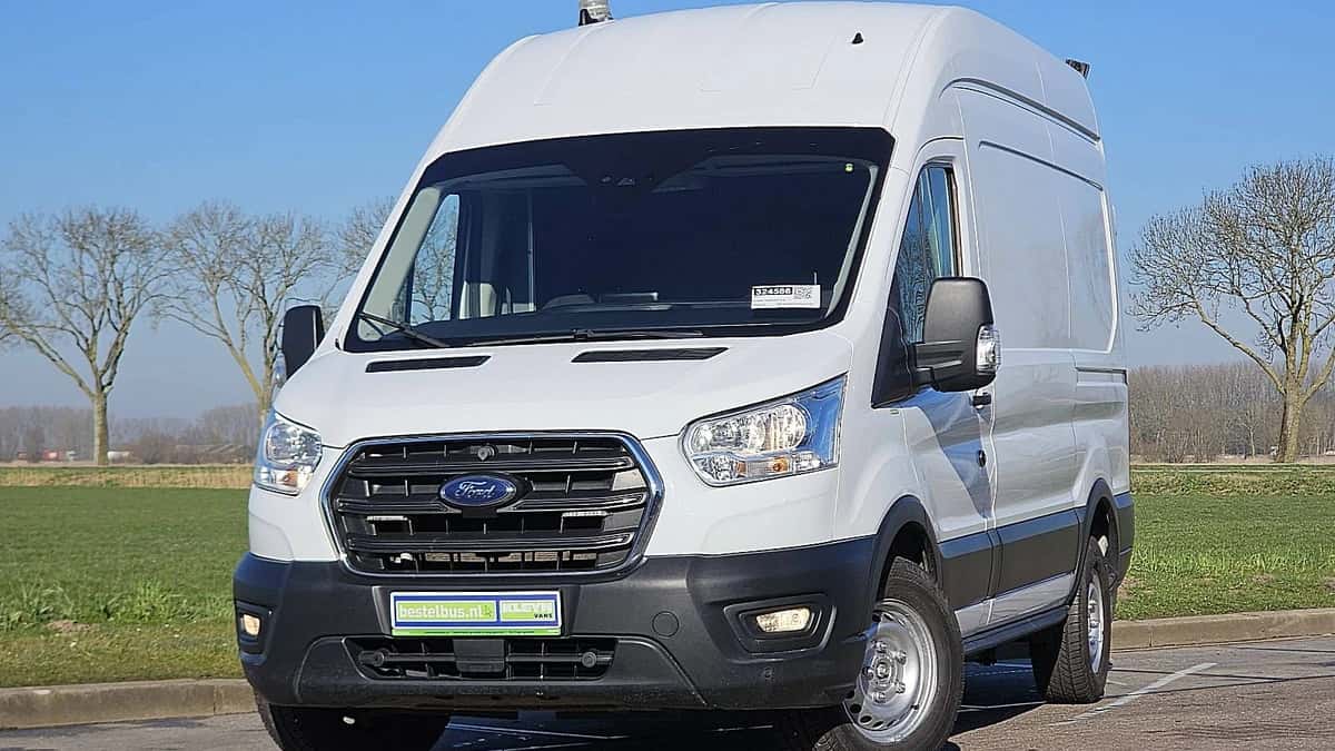 Ford Transit (2020) — foto 1