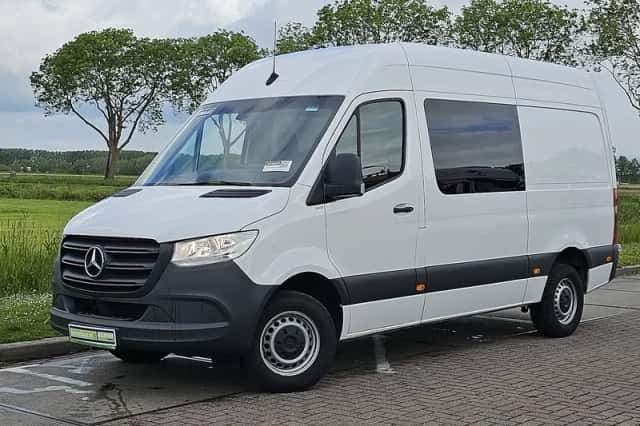 Mercedes-Benz Sprinter (2021) thumbnail 2