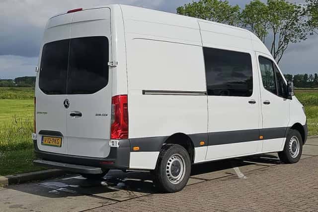 Mercedes-Benz Sprinter (2021) thumbnail 3