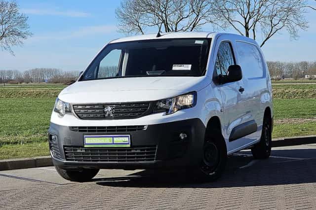 Peugeot Partner (2021) thumbnail 1