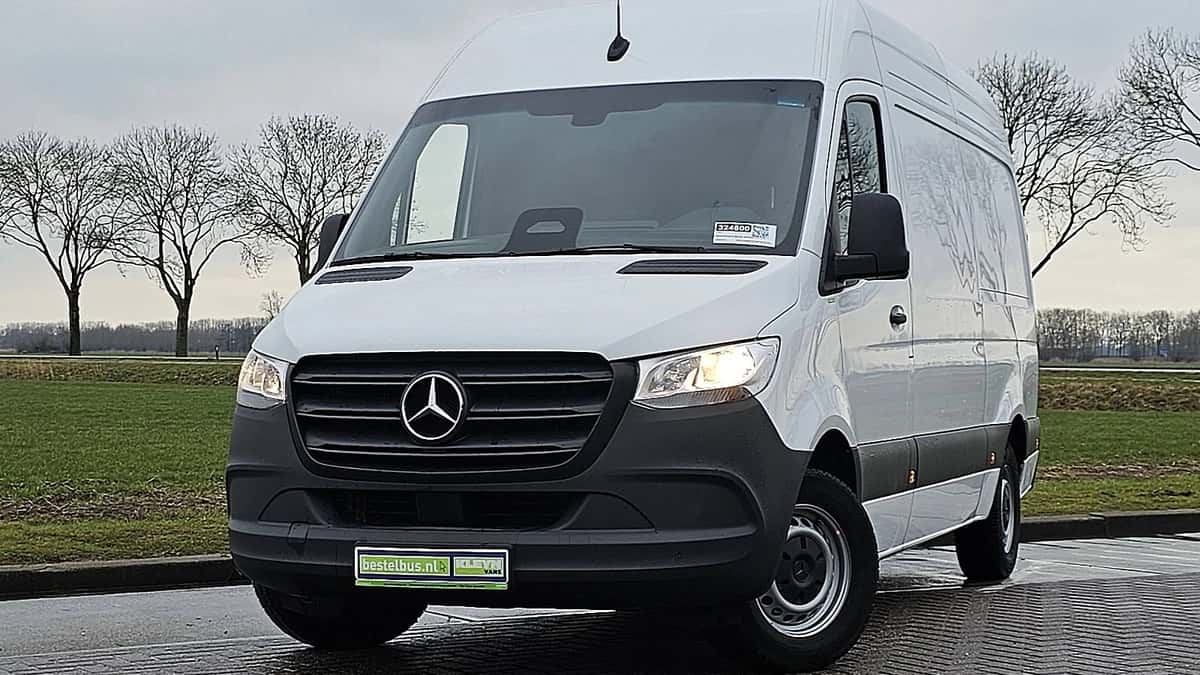 Mercedes-Benz Sprinter (2024) — foto 1
