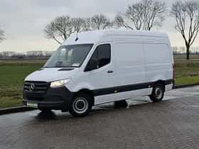 Mercedes-Benz Sprinter (2024) thumbnail 2