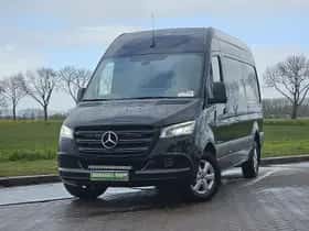 Mercedes-Benz Sprinter (2018) thumbnail 1