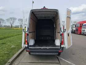 Mercedes-Benz Sprinter (2024) thumbnail 12