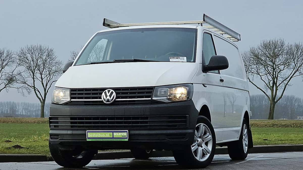 Volkswagen Transporter (2019) — foto 1
