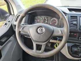 Volkswagen Transporter (2019) thumbnail 10