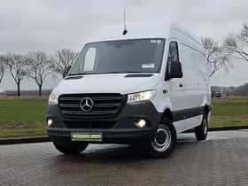 Mercedes-Benz Sprinter (2023) thumbnail 1