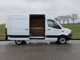 Mercedes-Benz Sprinter (2023) thumbnail 12