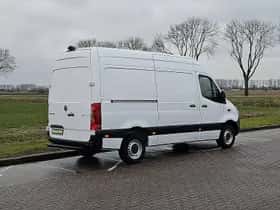 Mercedes-Benz Sprinter (2023) thumbnail 3