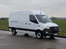 Mercedes-Benz Sprinter (2023) thumbnail 4