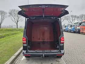 Volkswagen Transporter (2012) thumbnail 13