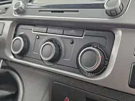 Volkswagen Transporter (2012) thumbnail 9