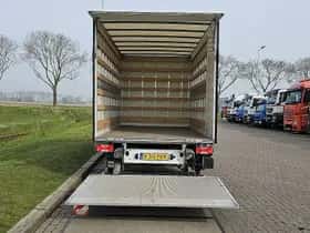 Volkswagen Crafter (2023) thumbnail 12