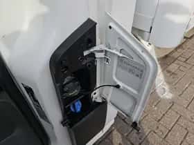 Volkswagen Crafter (2023) thumbnail 14