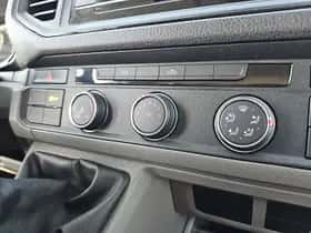 Volkswagen Crafter (2023) thumbnail 9