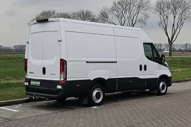 Iveco Daily (2023) thumbnail 3