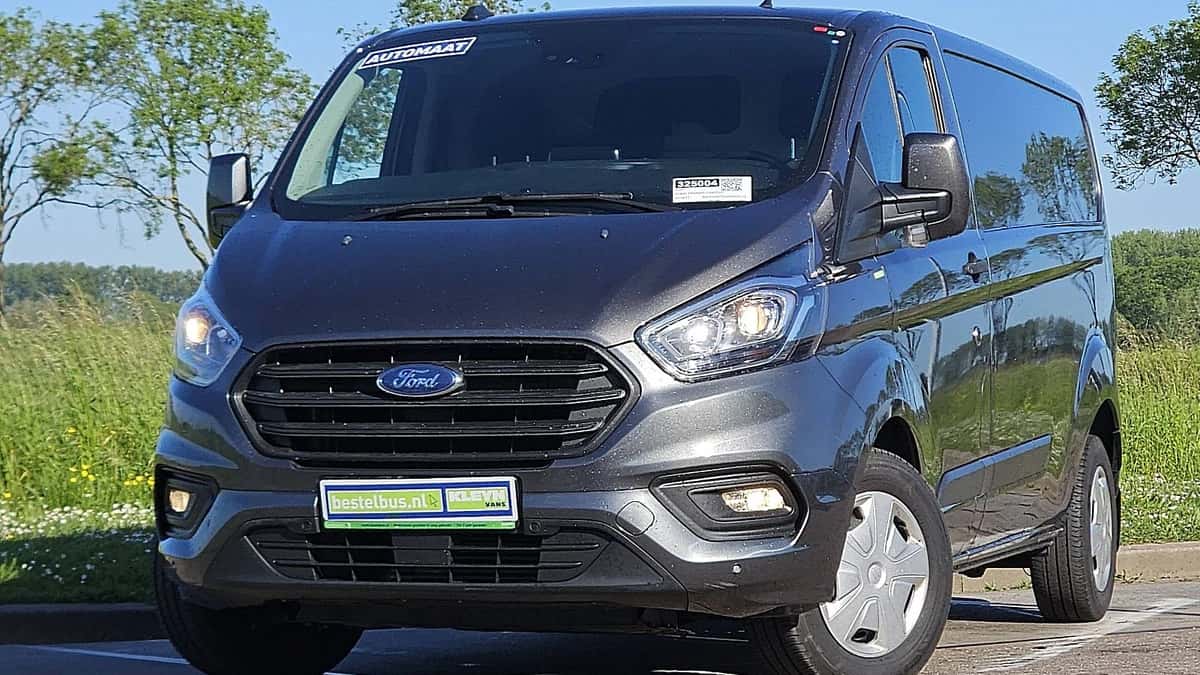 Ford Transit (2019) — foto 1