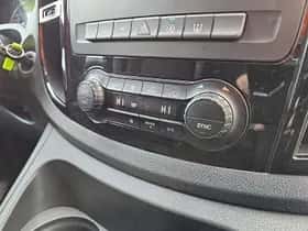Mercedes-Benz Vito (2022) thumbnail 9