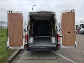 Volkswagen Crafter (2022) thumbnail 13