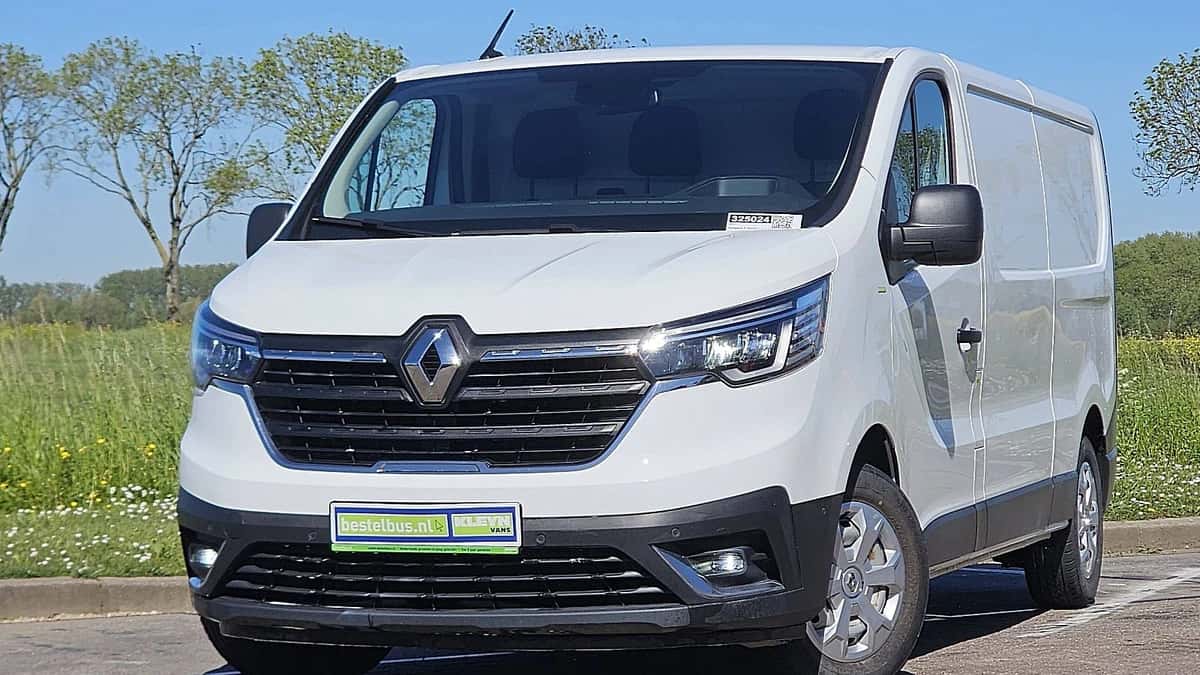 Renault Trafic (2022) — foto 1