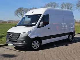 Mercedes-Benz Sprinter (2021) thumbnail 2