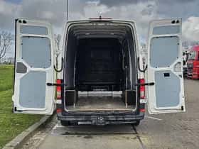 Volkswagen Crafter (2023) thumbnail 11