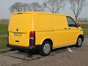 Volkswagen Transporter (2022) thumbnail 3
