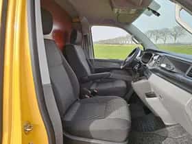 Volkswagen Transporter (2022) thumbnail 6
