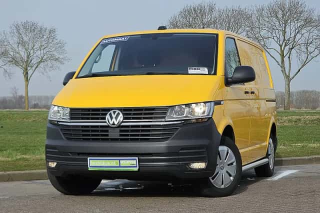 Volkswagen Transporter (2022) thumbnail 1