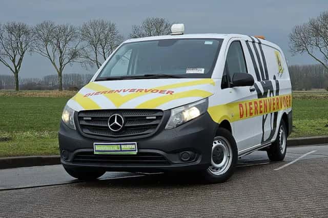 Mercedes-Benz Vito (2020) thumbnail 1