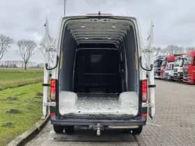 Volkswagen Crafter (2018) thumbnail 13