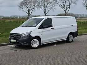 Mercedes-Benz Vito (2023) thumbnail 2